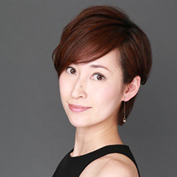 首藤亜希