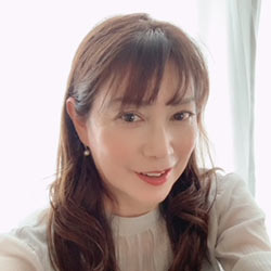山上里衣子
